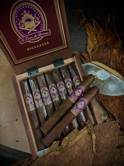 The First Nicaragua Chapter from El Titan de Bronze -BOX of Toro